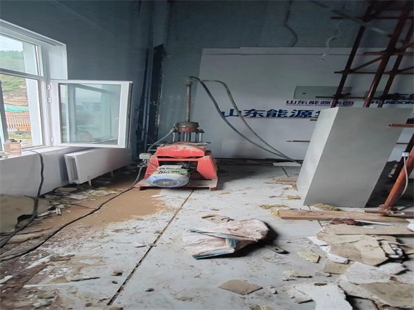 钦北地基基础下沉墙体裂缝加固注浆顶升施工