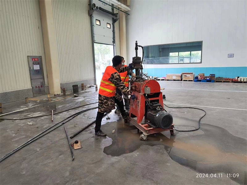 钦北厂房地面下沉塌陷注浆加固施工